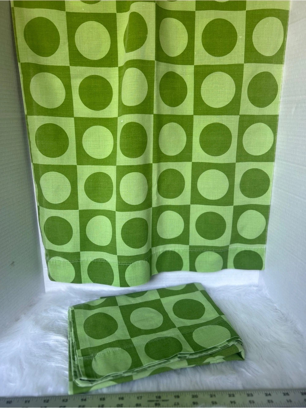Retro 2 piece set Green Geometric Pillowcases
